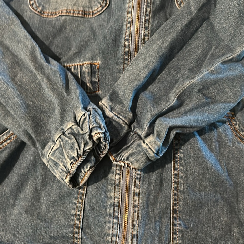 Jacket - Picture 5 of 6
